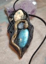 Load image into Gallery viewer, PREORDER Ayahuasca Yage Spirit Necklace | Shamanic Healing Sacred Plants Psychedelic Jewelry - LABRADORITE