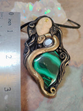 Load image into Gallery viewer, PREORDER Ayahuasca Yage Spirit Necklace | Shamanic Healing Sacred Plants Psychedelic Jewelry  MALACHITE
